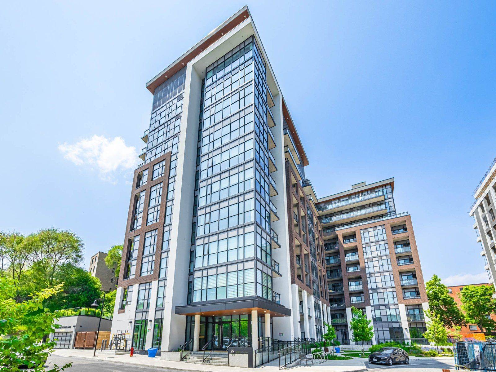25 Neighbourhood LN #205, Toronto W07, ON M8Y 0C4