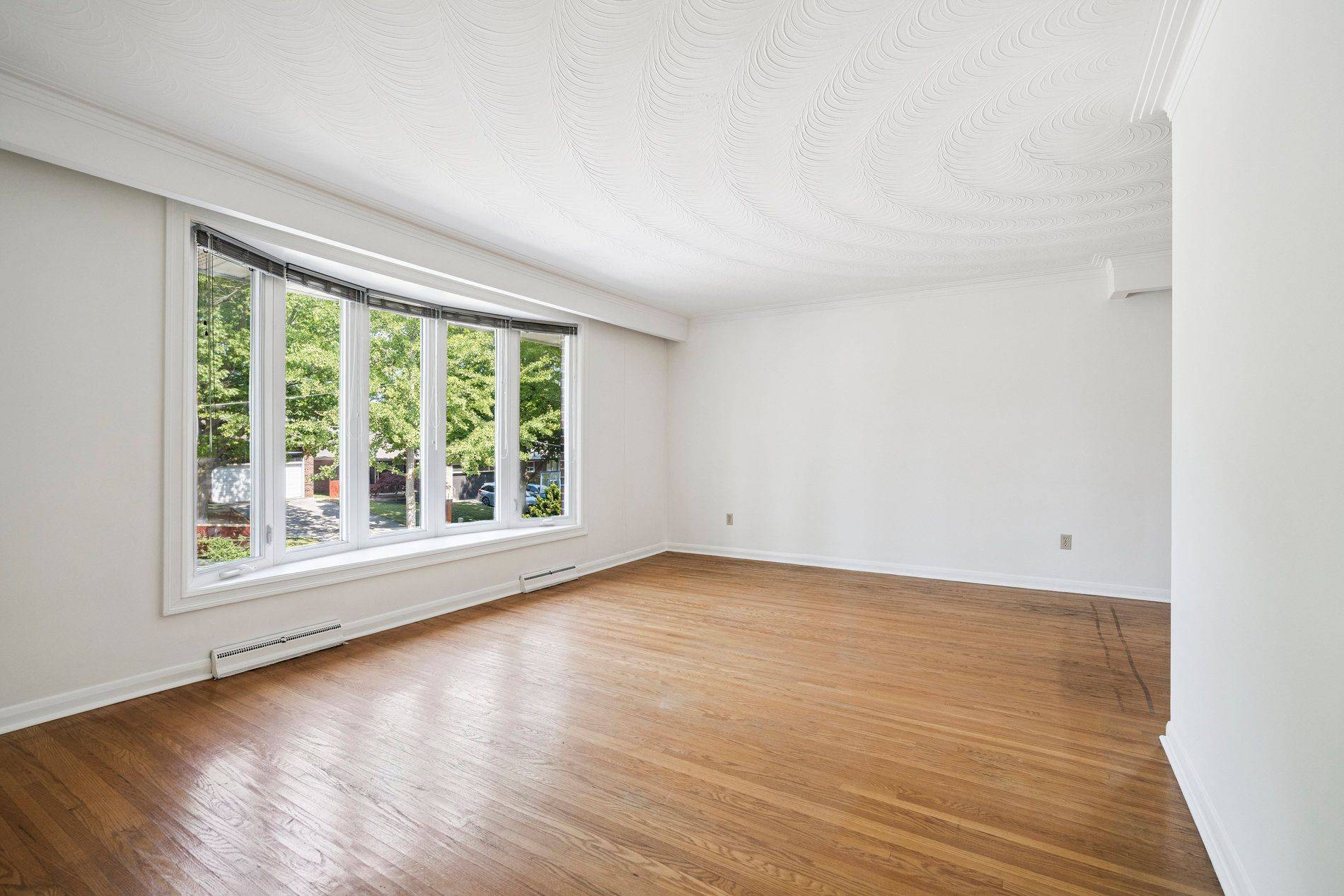 Toronto W07, ON M8Y 3G6,88 Bonnyview DR