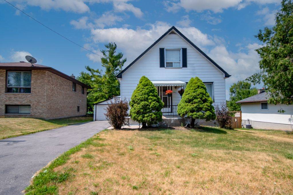 2537 Bensfort RD, Peterborough South, ON K9J 1C8