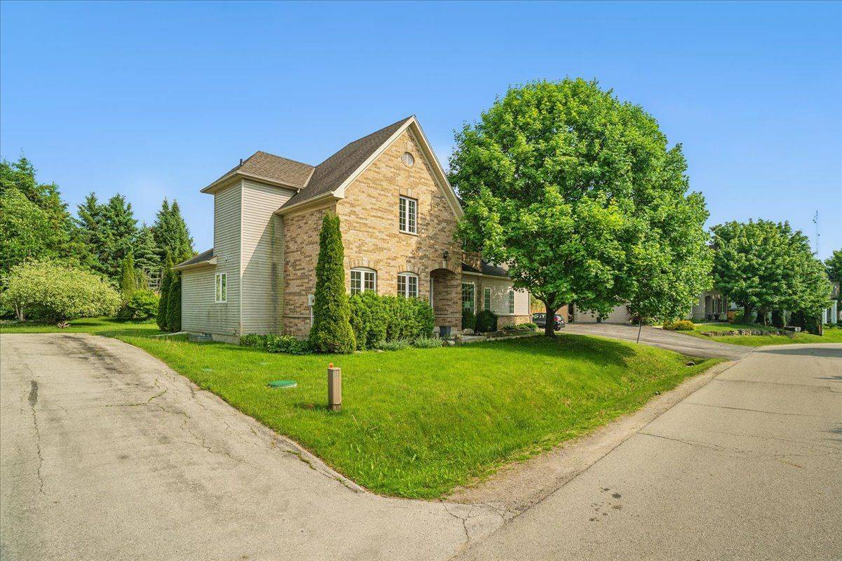 Hamilton, ON L8N 2Z7,6 Valley Ridge LN #20