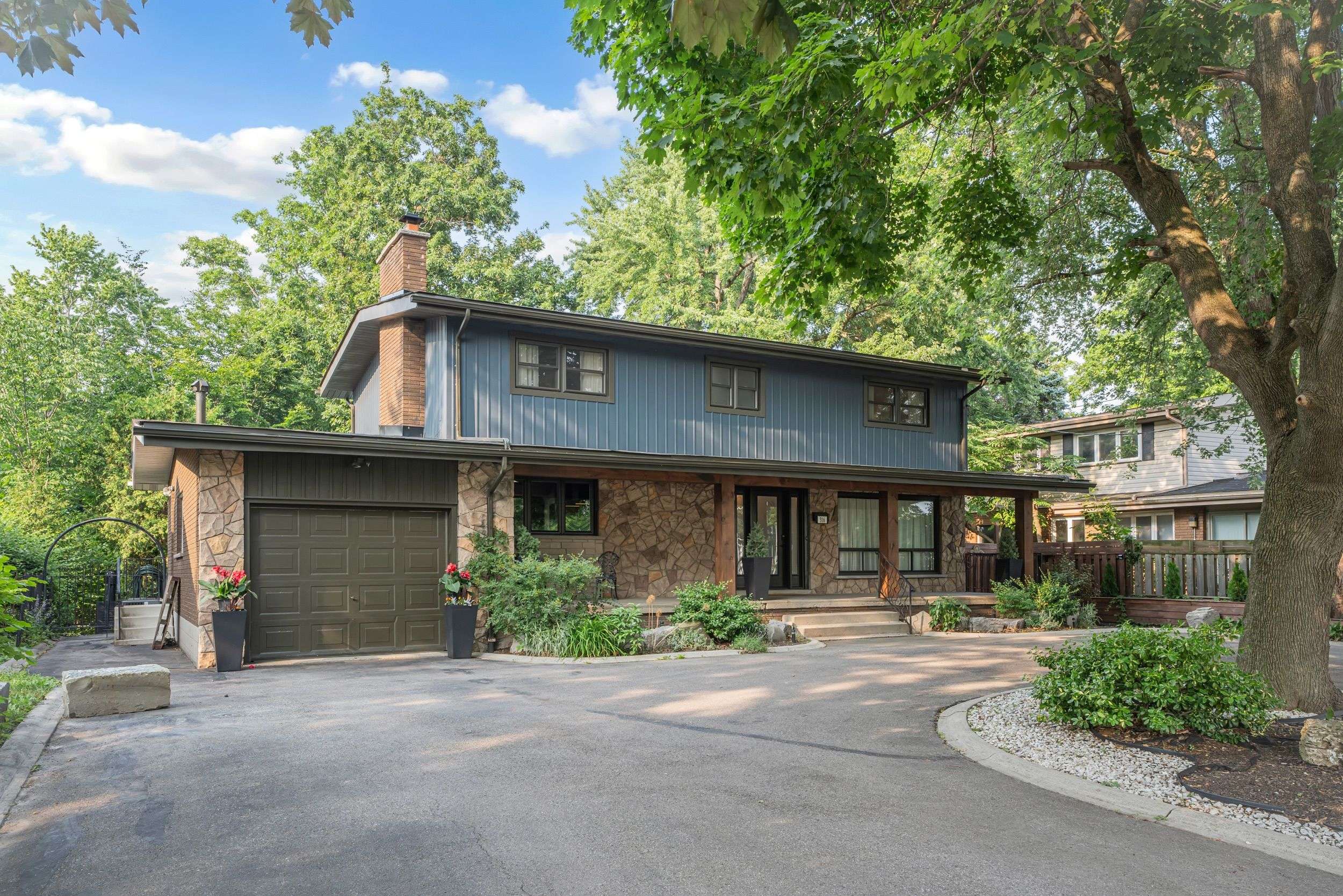 316 Fennell AVE, Hamilton, ON L9C 1G4