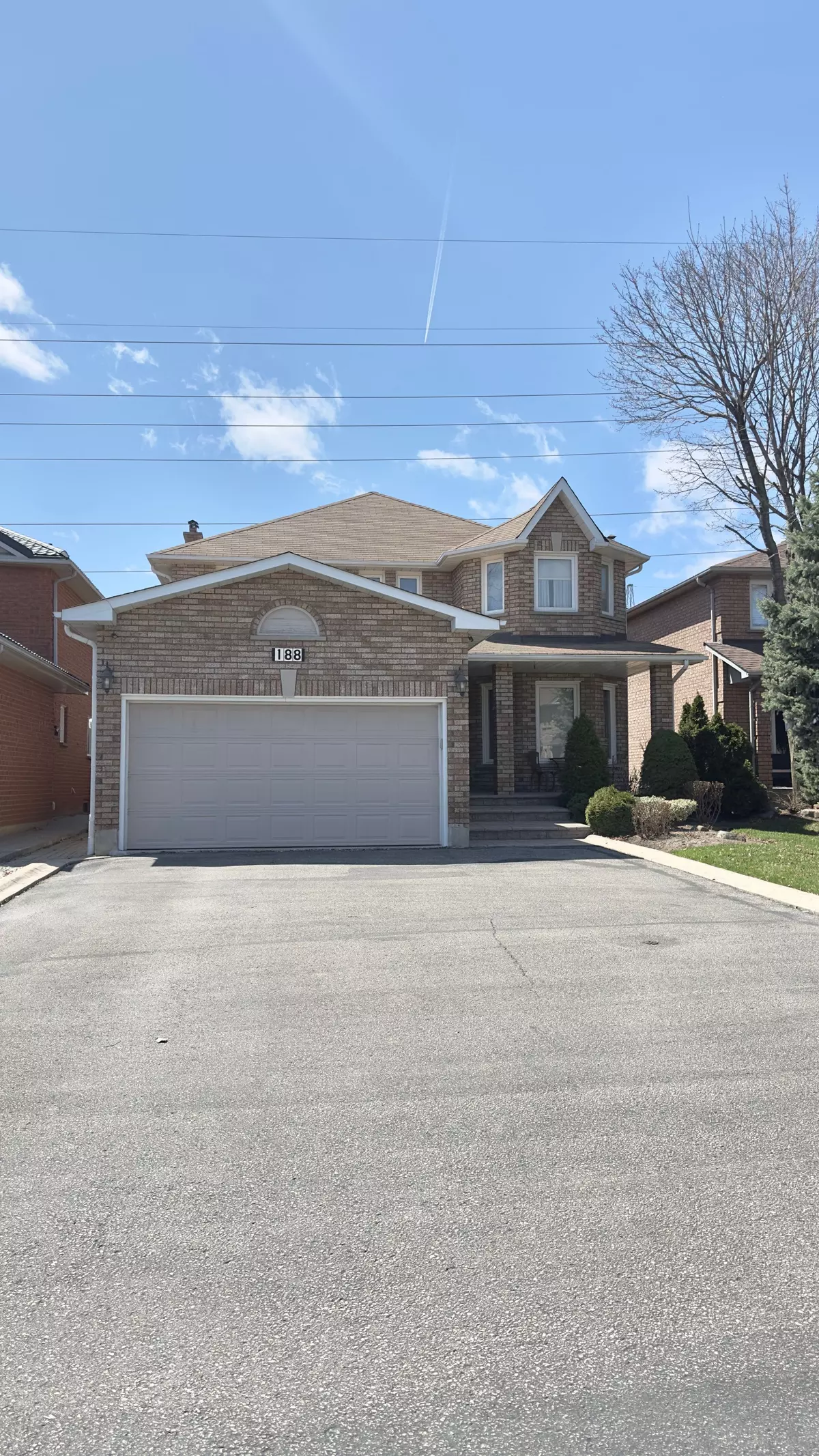 Vaughan, ON L4L 8S3,188 View North CT