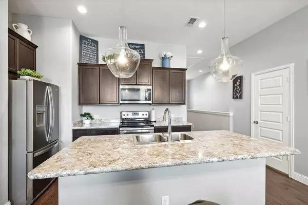 Arlington, TX 76010,1946 Bel Air Drive