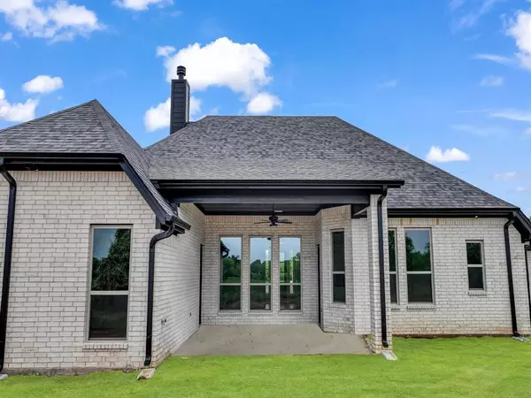 Bridgeport, TX 76426,977 County Road 1304