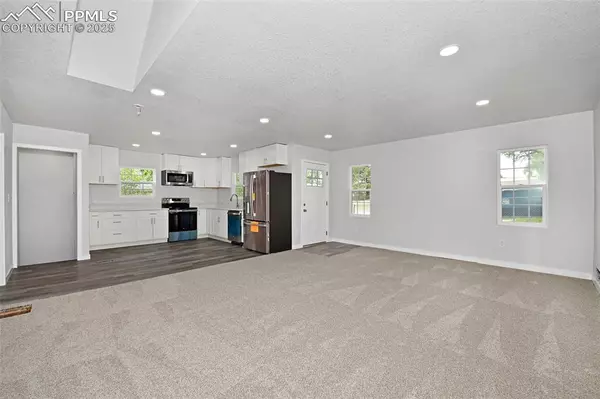 Colorado Springs, CO 80903,823 E Costilla ST