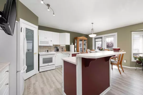 Fort Mcmurray, AB T9H5J5,264 J.W. Mann DR #17