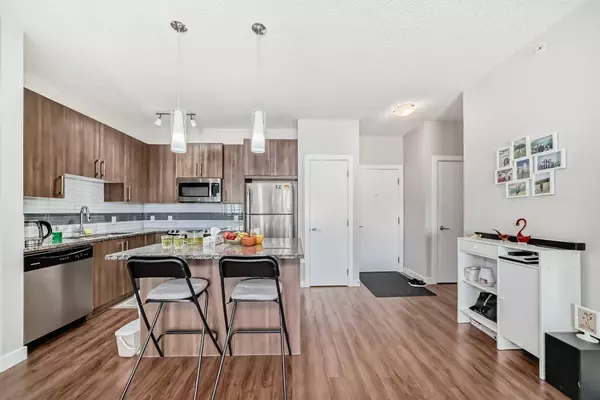 Calgary, AB T3R 0W6,12 Sage Hill TER NW #311
