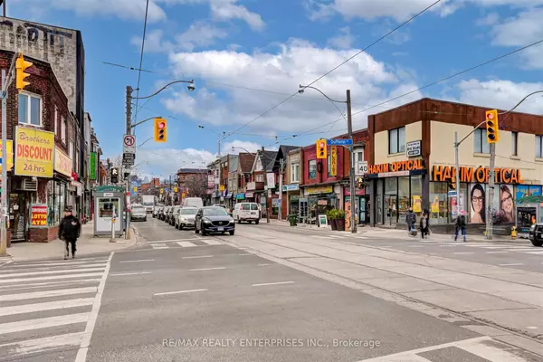 Toronto C01, ON M6K 2B4,638 Dufferin ST #4