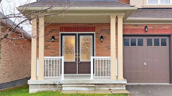 Whitby, ON L1R 0M7,4 Rushlands CRES