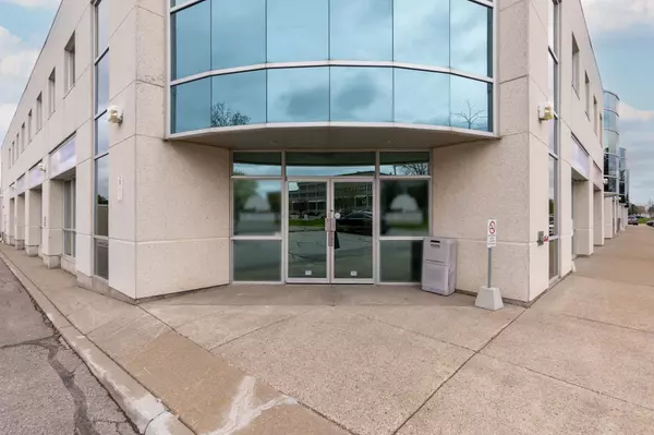 Richmond Hill, ON L4B 4K3,9033 Leslie ST W