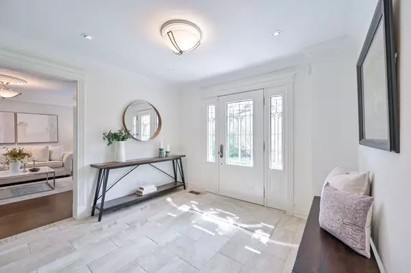 Whitchurch-stouffville, ON L4A 7X5,3 Maple View LN