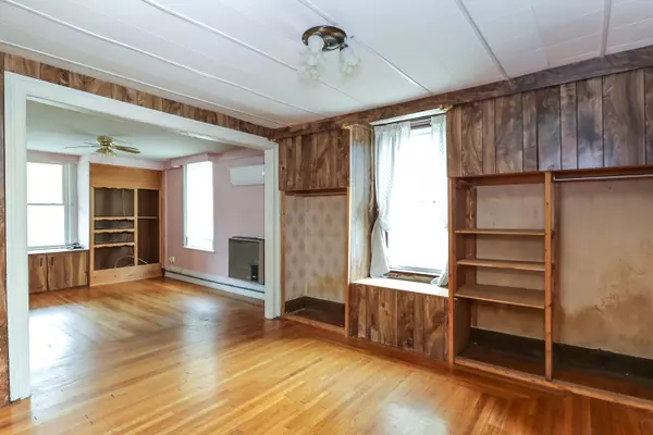 Collingwood, ON L9Y 1J3,252 Simcoe ST
