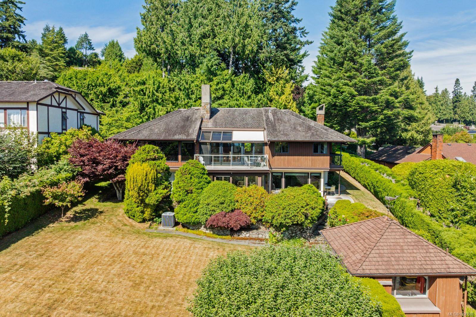 North Saanich, BC V8L 3Z3,8833 Haro Park Terr