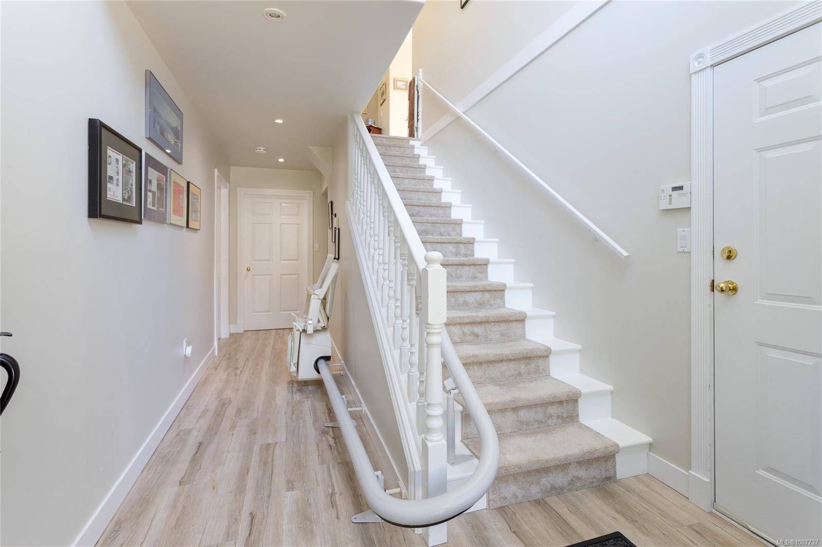 Langford, BC V9B 6A9,2031 Gourman Pl