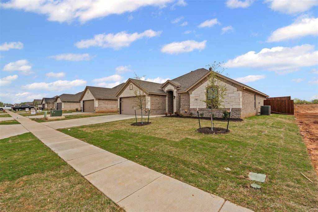 Springtown, TX 76082,700 Jameson
