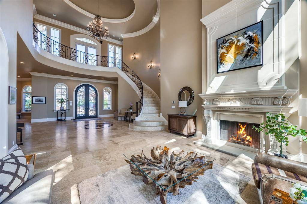 Dallas, TX 75229,10750 Welch Road