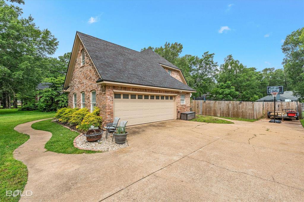 Benton, LA 71006,4013 Wisteria Lane