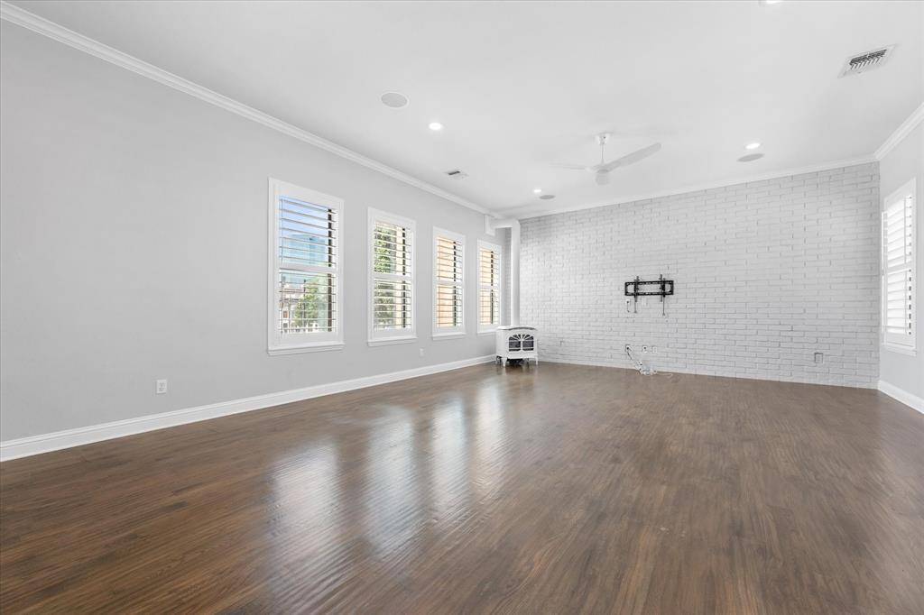 Fort Worth, TX 76102,612 Skyline Bluff Drive