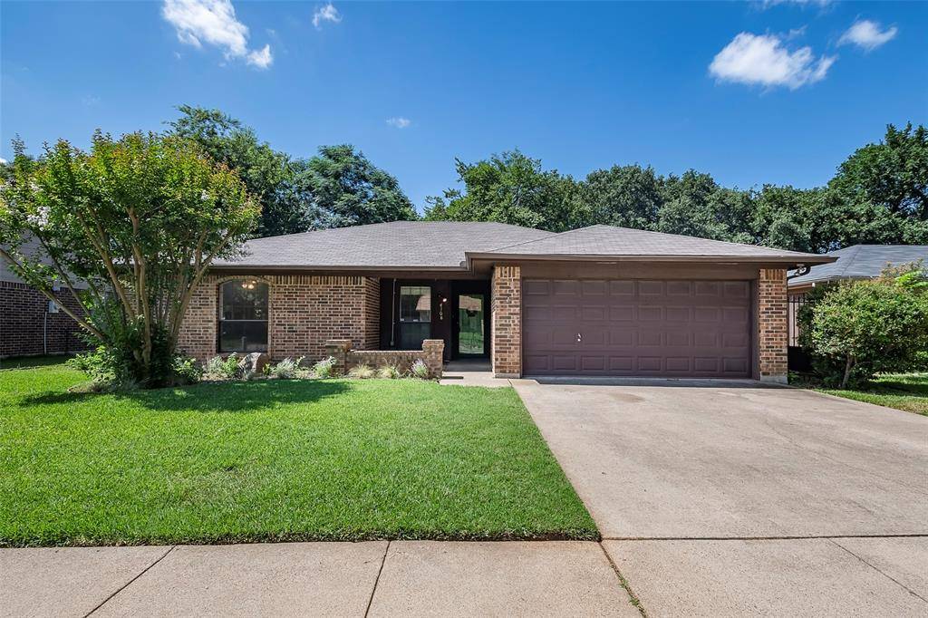 4108 Brookmoor Drive, Arlington, TX 76016