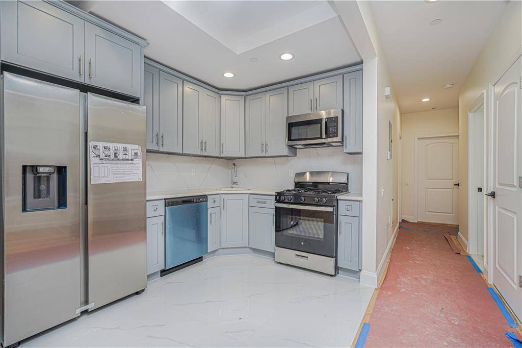 Brooklyn, NY 11214,158 Bay 29th ST