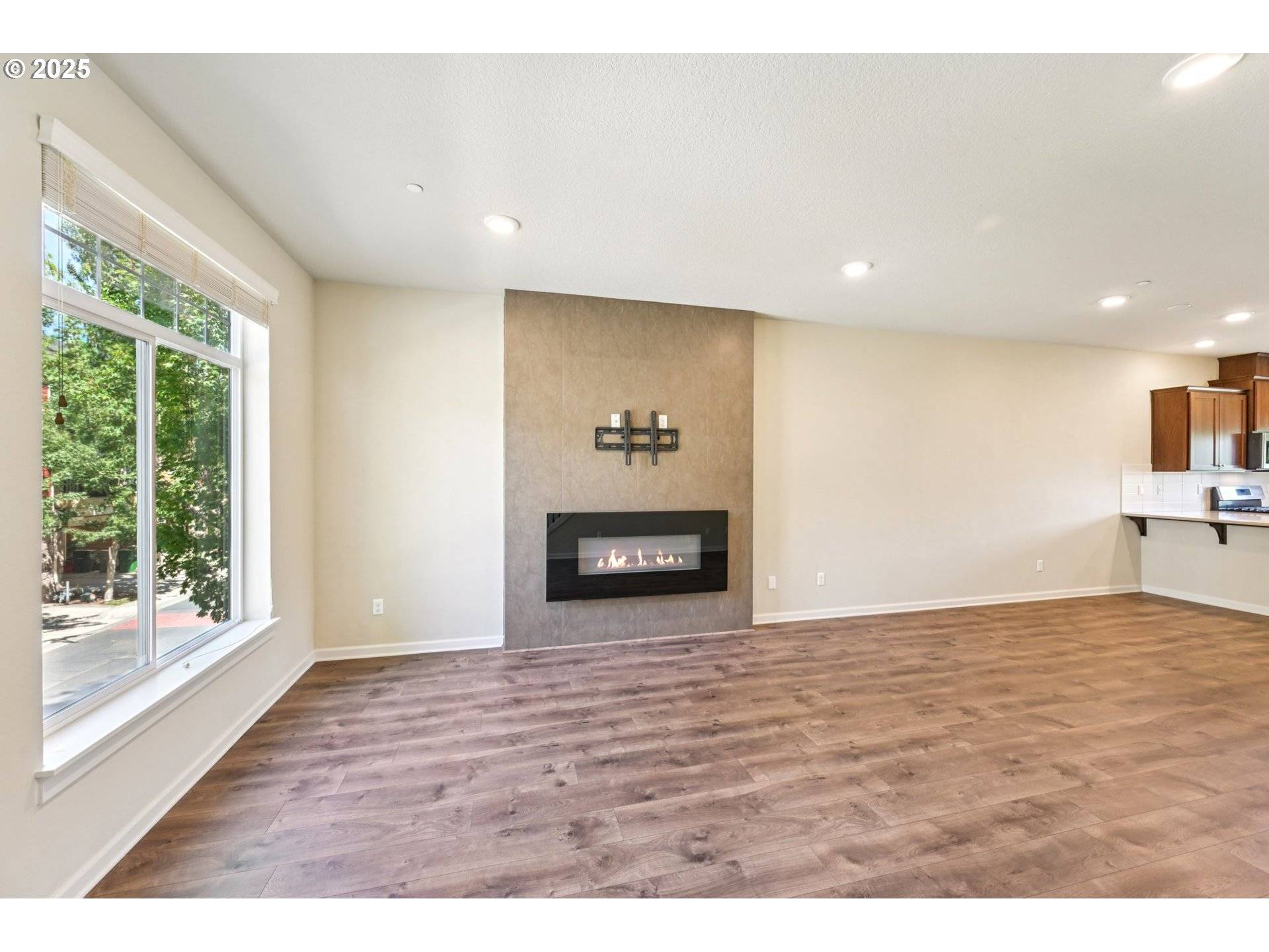 Beaverton, OR 97006,426 NE TORK PL