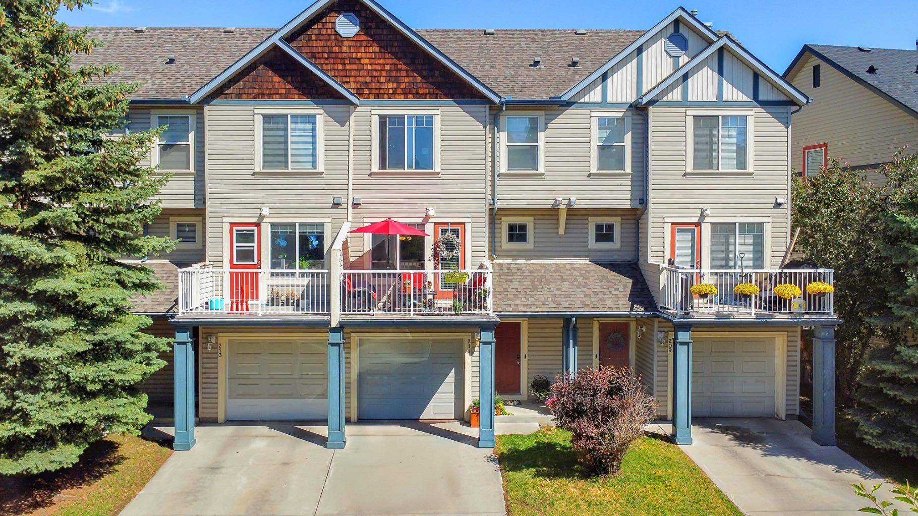 211 Copperfield LN Southeast, Calgary, AB T2Z 4T2
