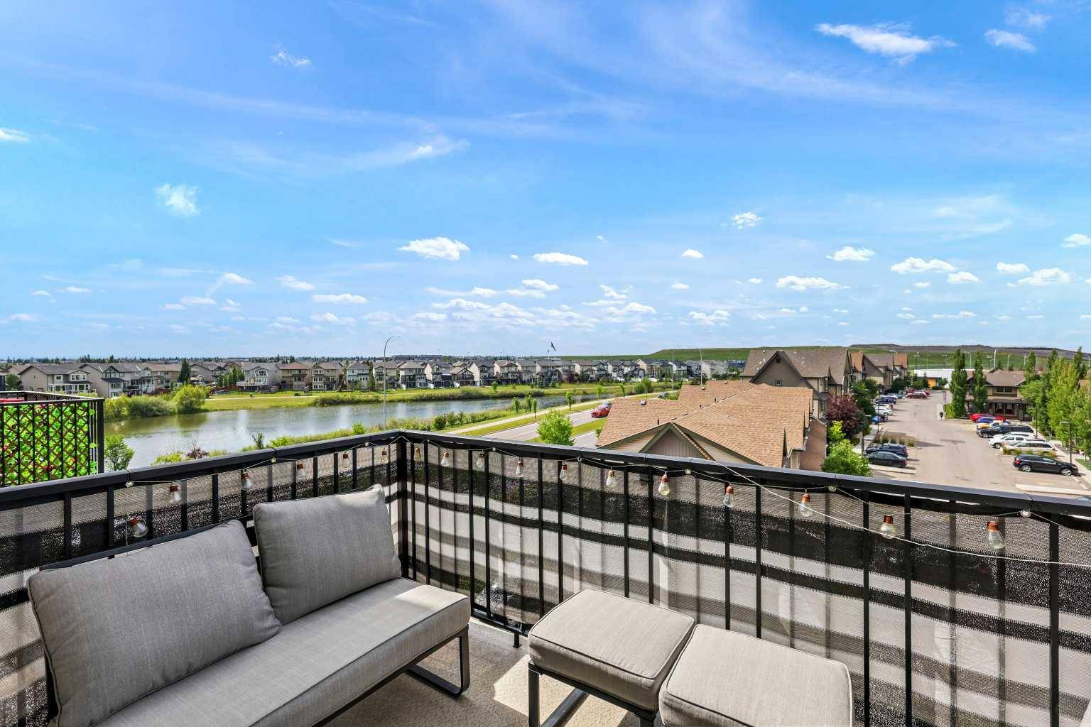 Calgary, AB T2Z 5E2,117 Copperpond Common SE #419
