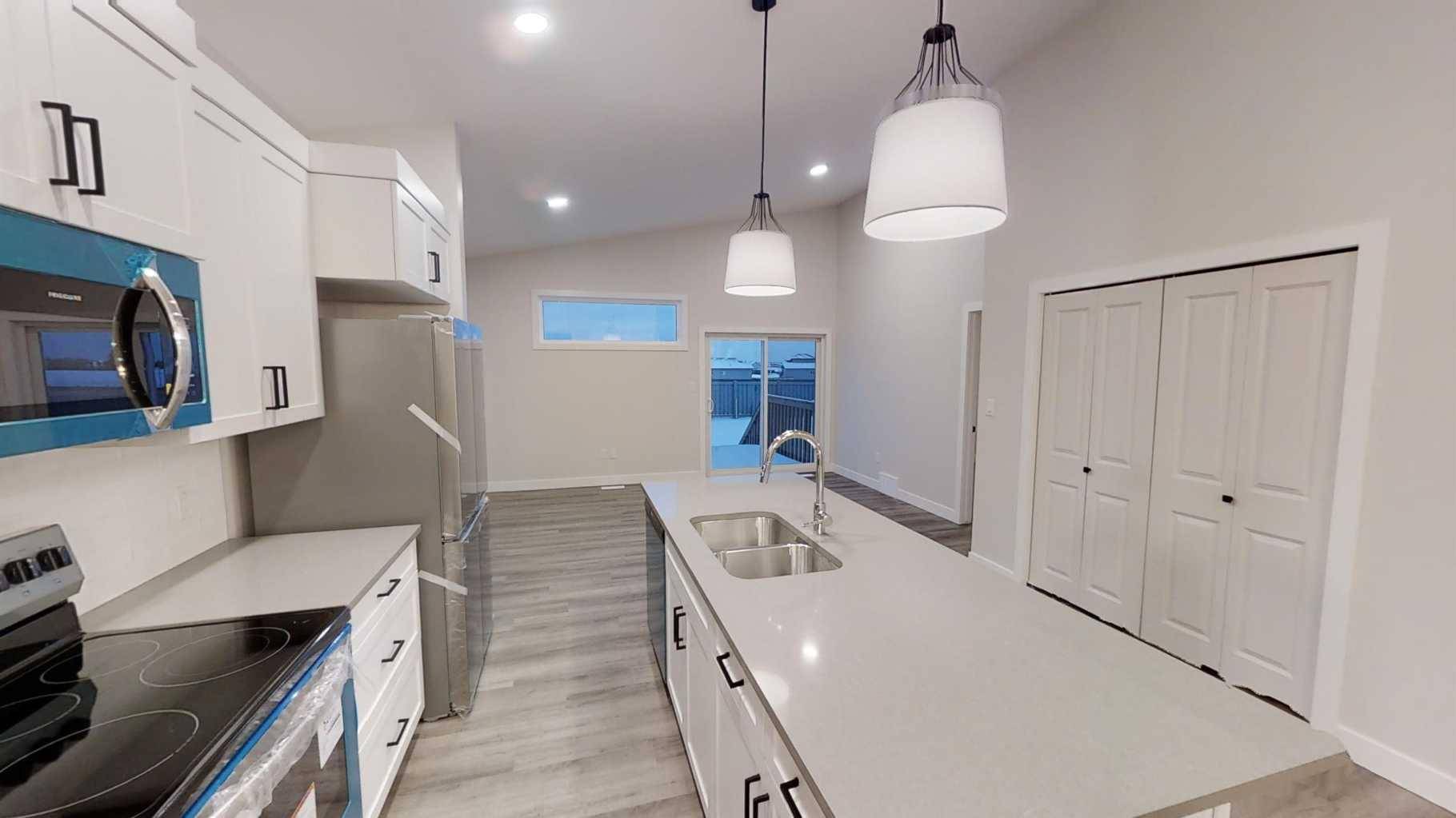 Grande Prairie, AB T8V4J7,10633 133 AVE #B