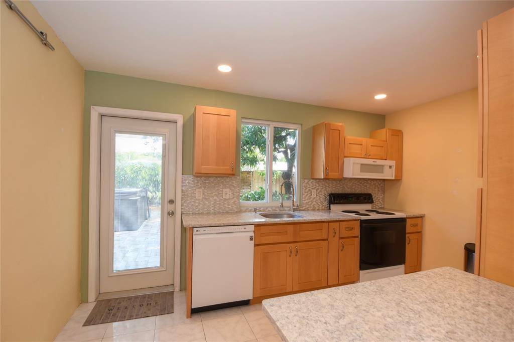 Oakland Park, FL 33334,4820 NE 1st Ter