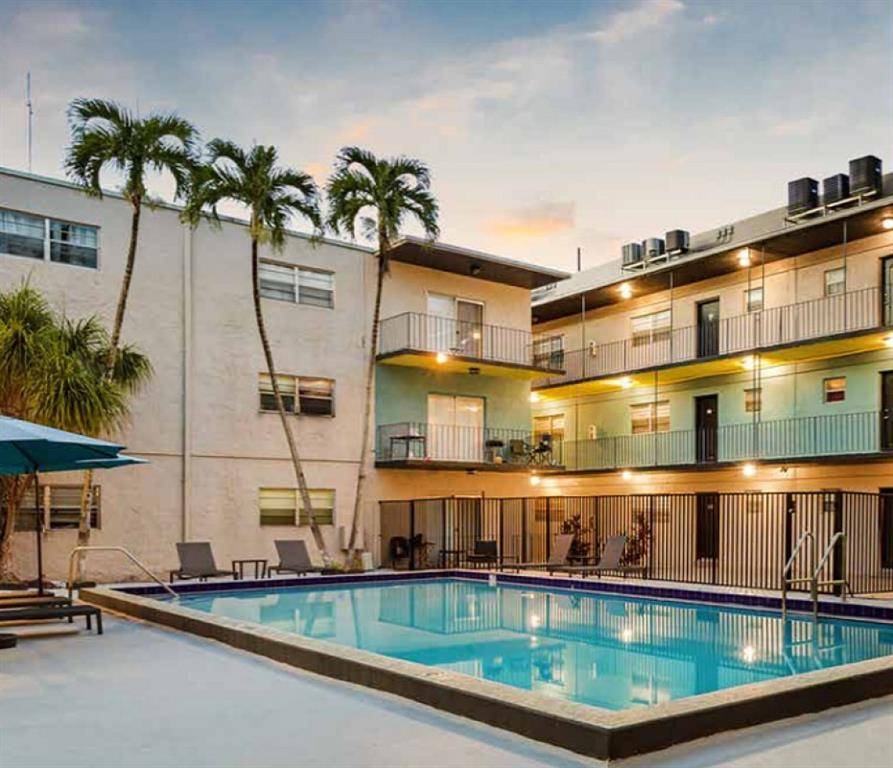 5525 SW 41st St #115, Hollywood, FL 33023