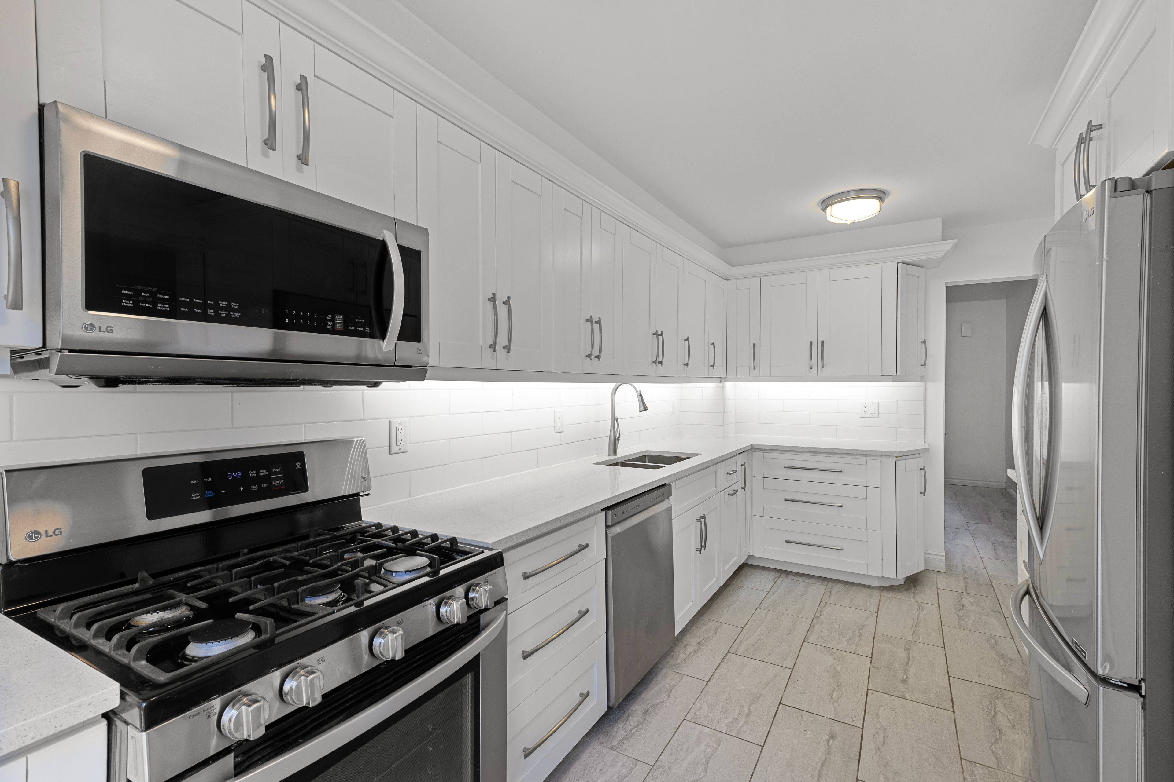 Bradford West Gwillimbury, ON L3Z 1A7,492 Britannia AVE