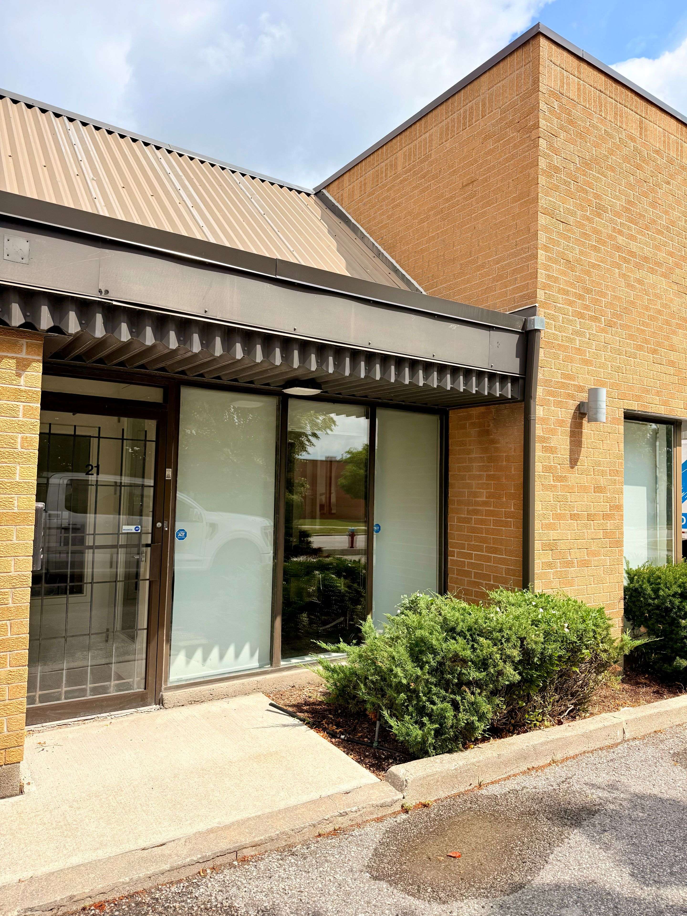 Richmond Hill, ON L4B 1H2,95 West Beaver Creek RD #21