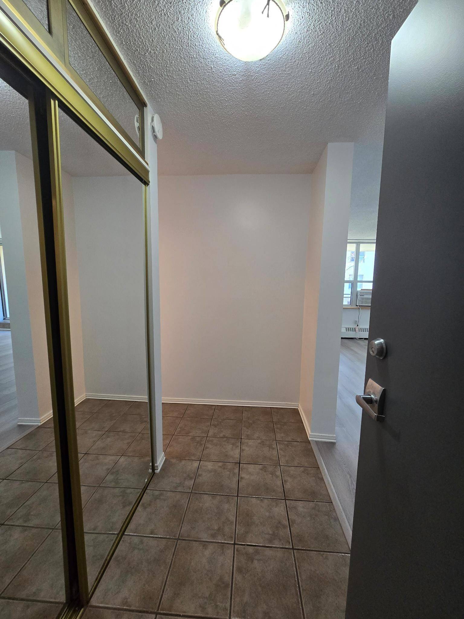 180 Dudley AVE #205, Markham, ON L3T 4X2