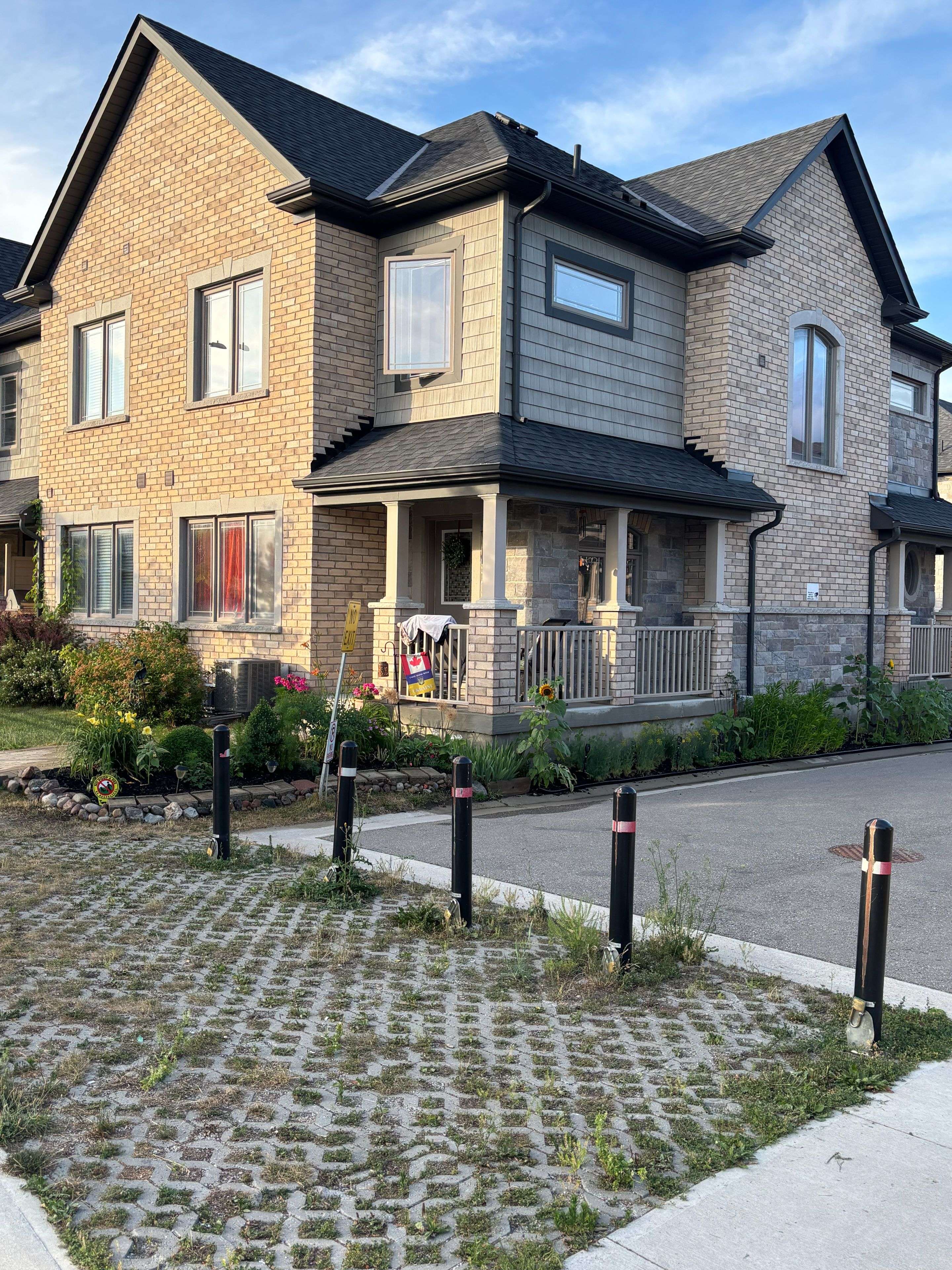 Barrie, ON L4M 3C2,57 Batteaux ST