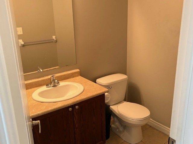 Barrie, ON L4N 9P8,25 Southwoods CRES