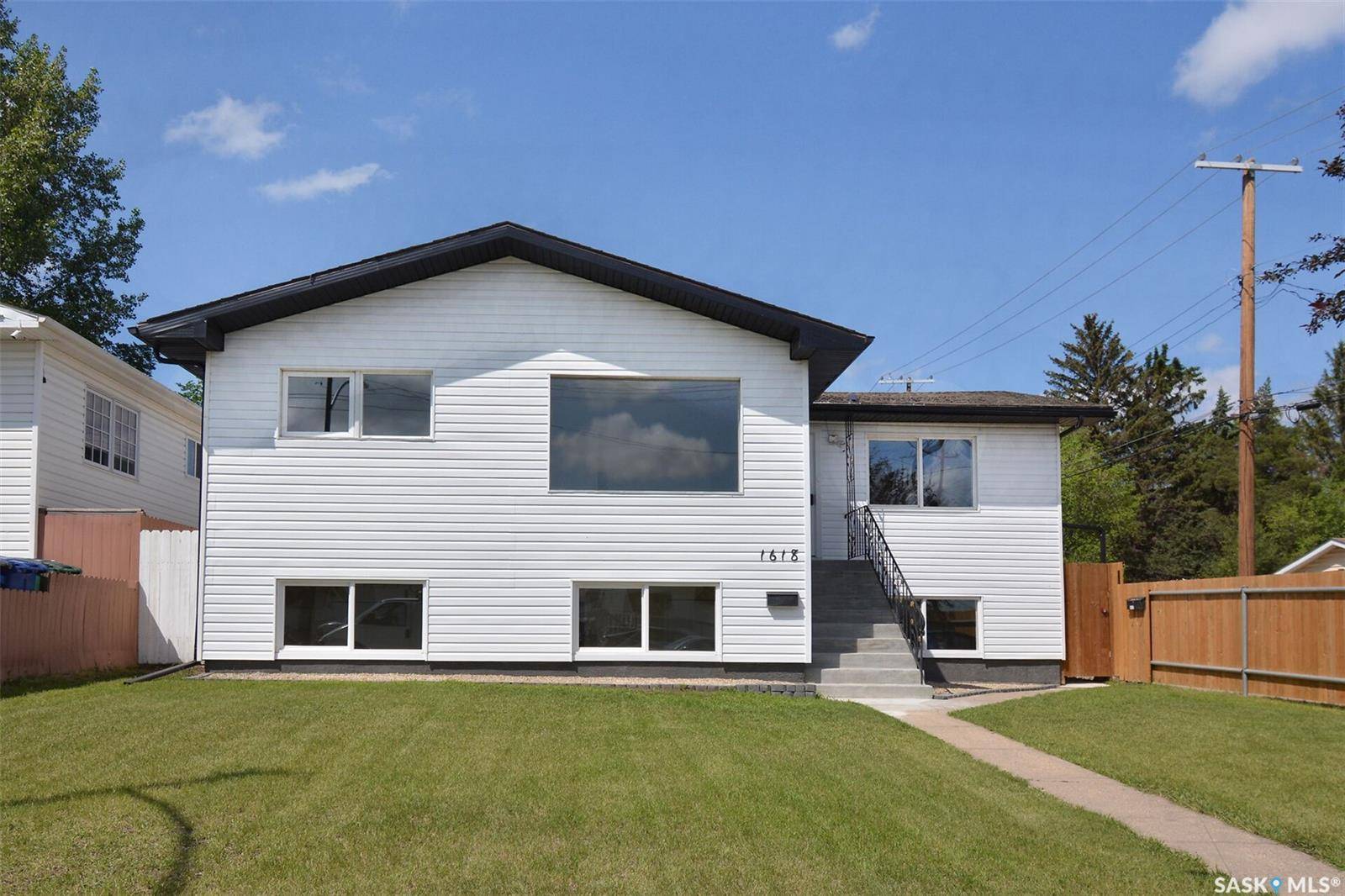 Saskatoon, SK S7M 1C6,1618 19TH STREET W