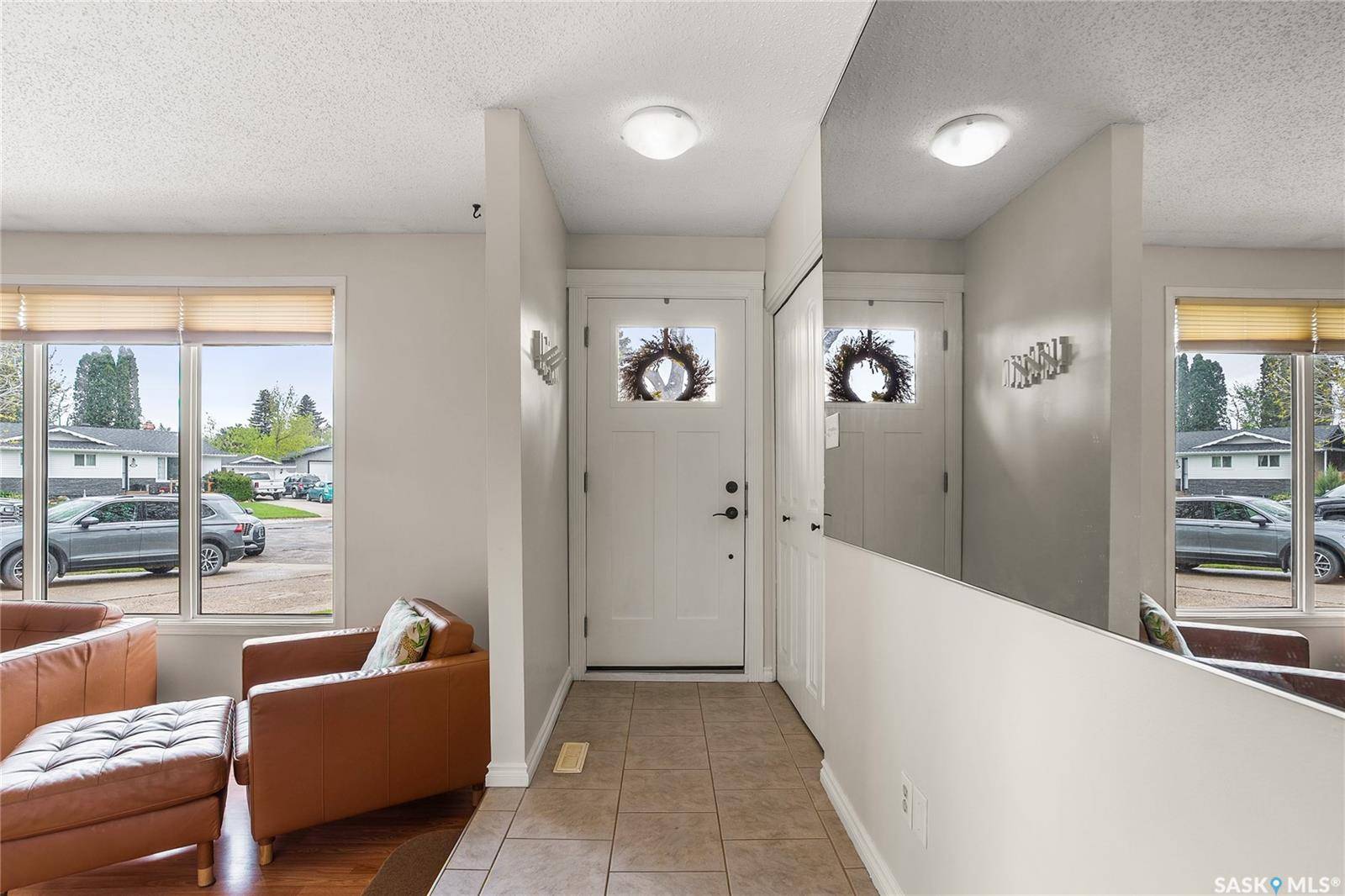 Saskatoon, SK S7K 1H9,9 Bow COURT