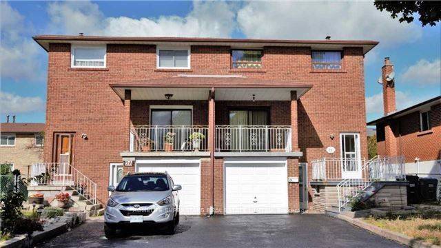 28 Bramhall CT, Brampton, ON L6V 3L2