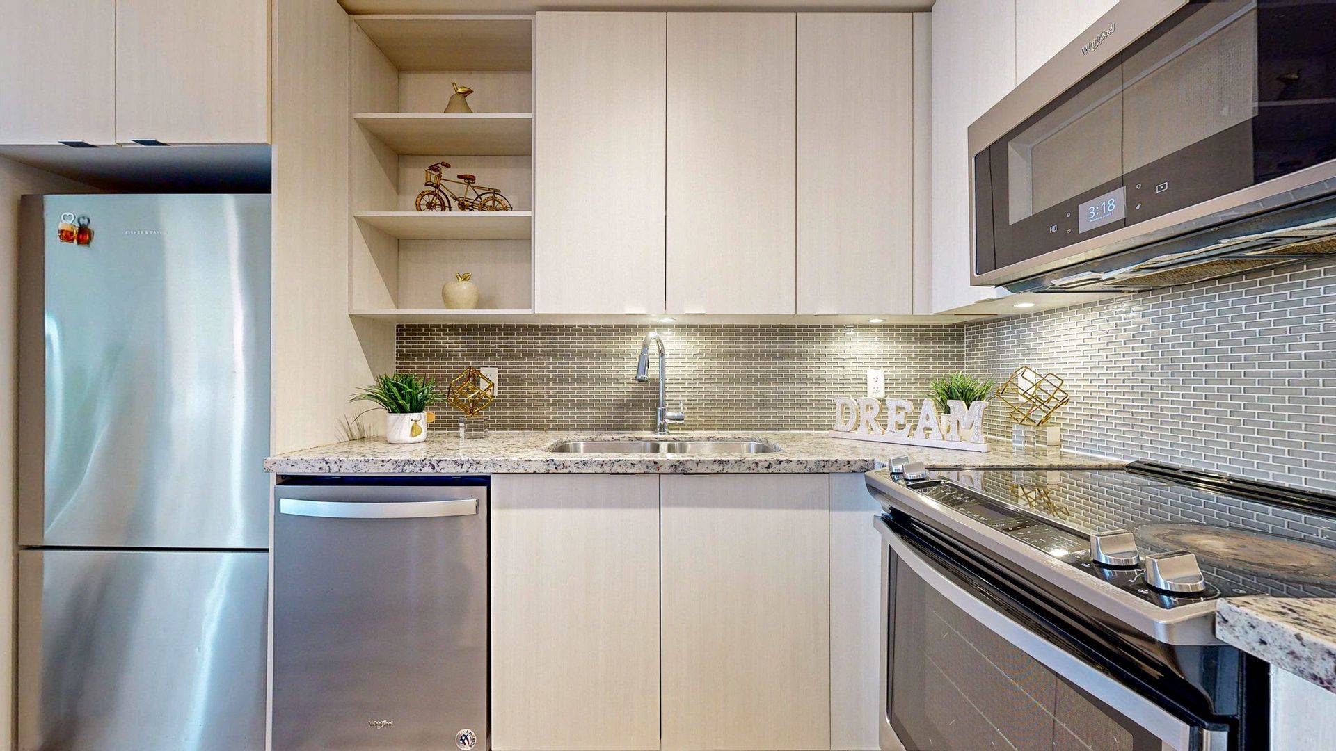 Mississauga, ON L5M 0Z1,4655 Glen Erin DR #102