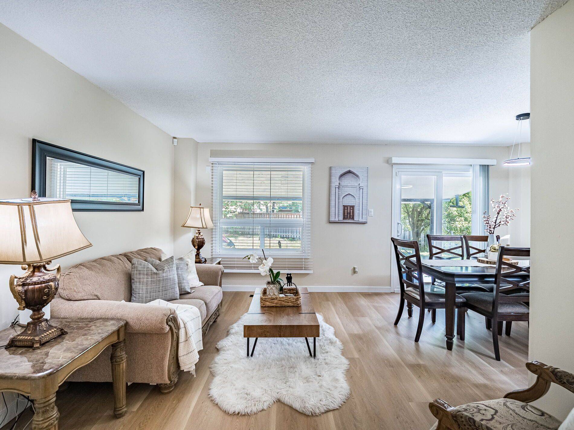 Toronto W10, ON M9V 5A5,33 St. Emilion WAY