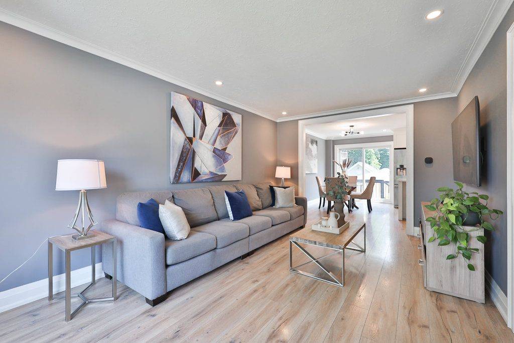 Mississauga, ON L5E 1R5,962 Eighth ST