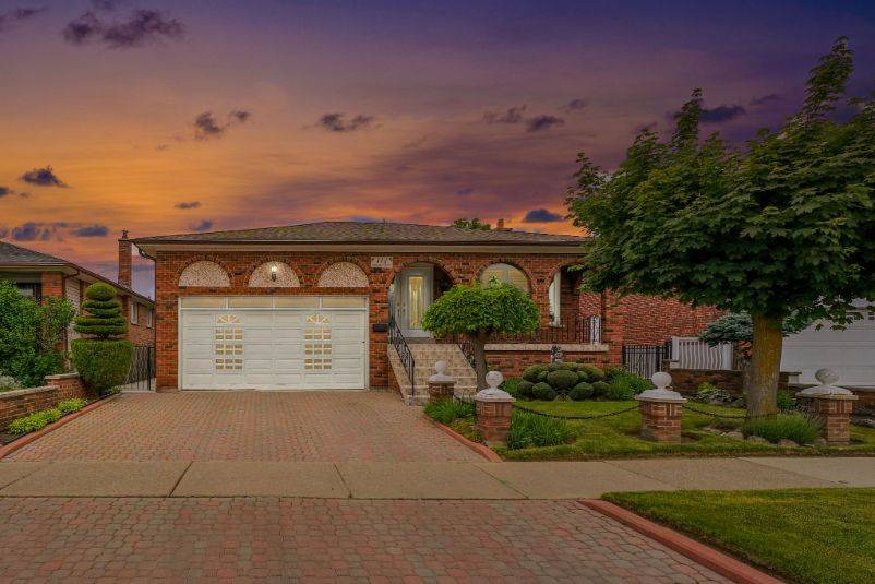 Brampton, ON L6V 3A2,112 Linkdale RD