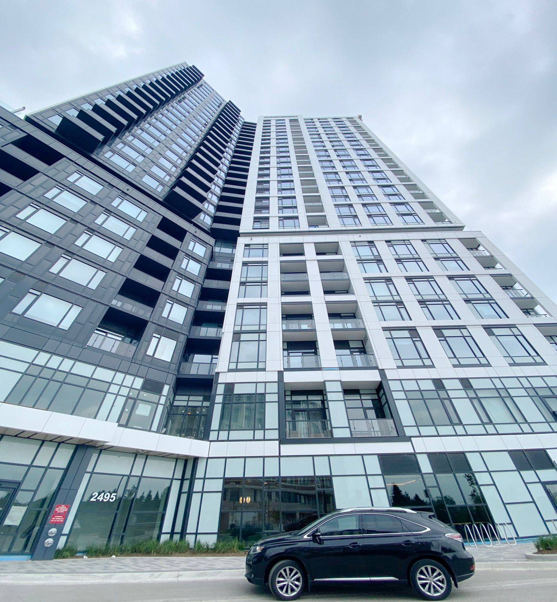 2495 Eglinton AVE W #1305, Mississauga, ON L5M 2V8