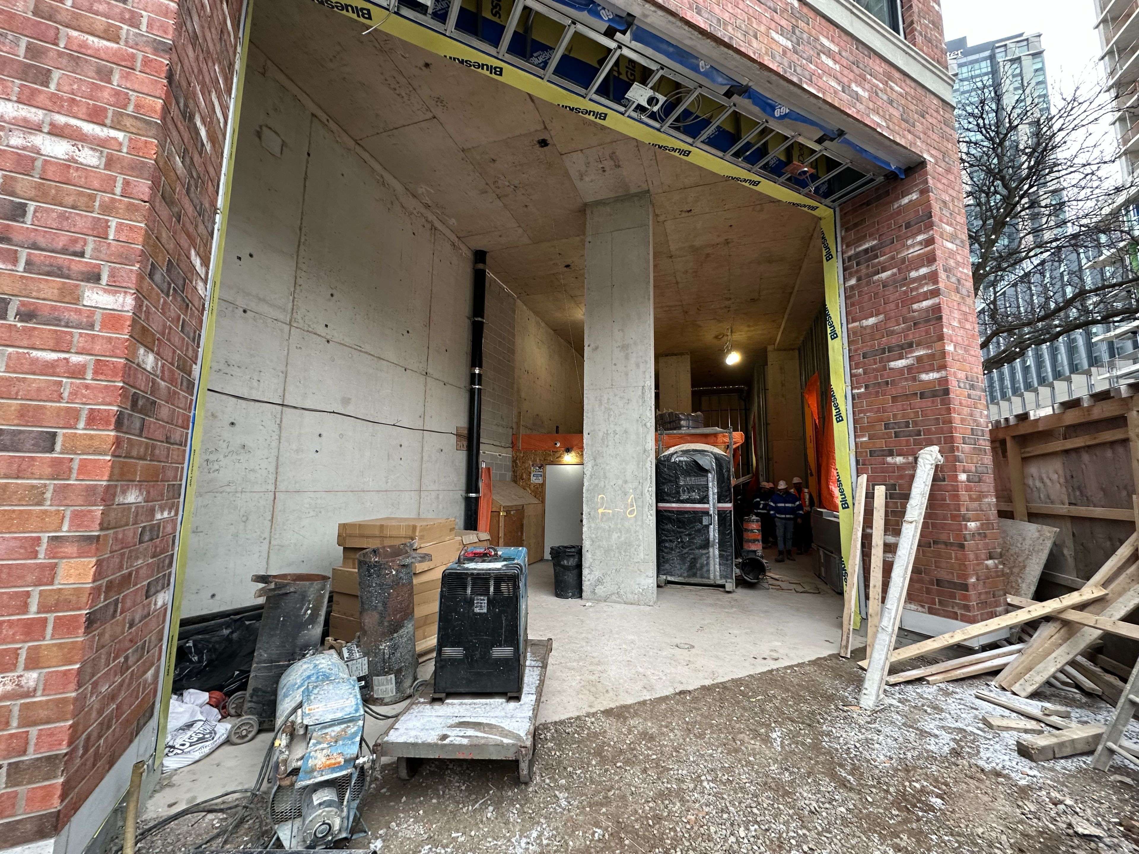 Hamilton, ON L8P 1A5,206 King ST W