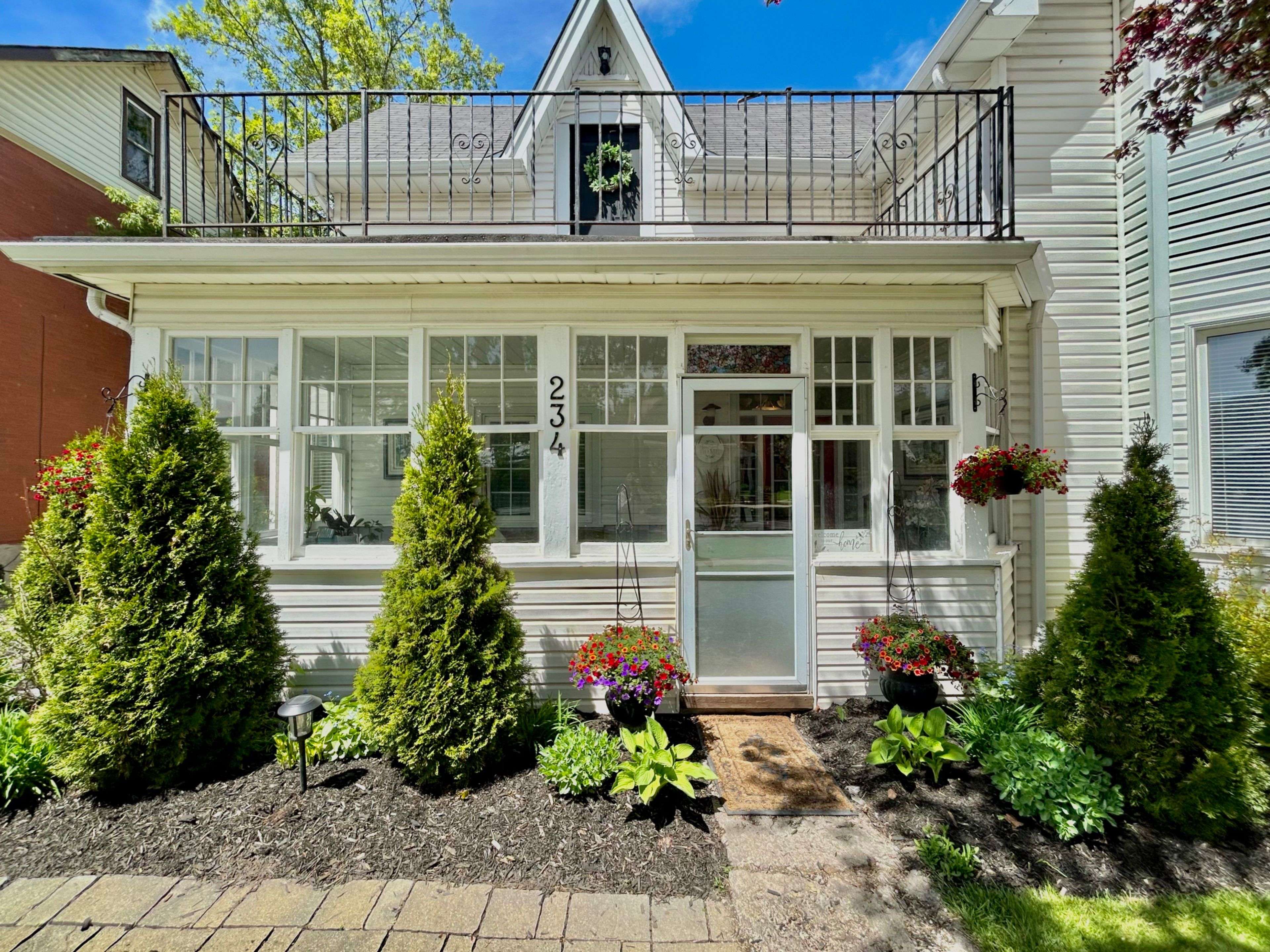 Shelburne, ON L9V 3K6,234 Main St ST E