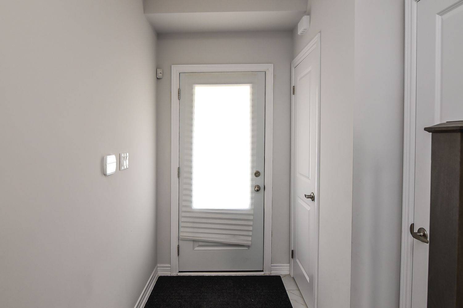 Hamilton, ON L8E 0K7,11 Mockingbird LN E