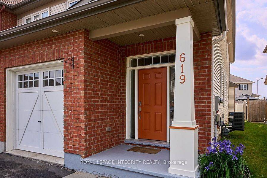 Kanata, ON K2M 0B6,619 Moorpark AVE