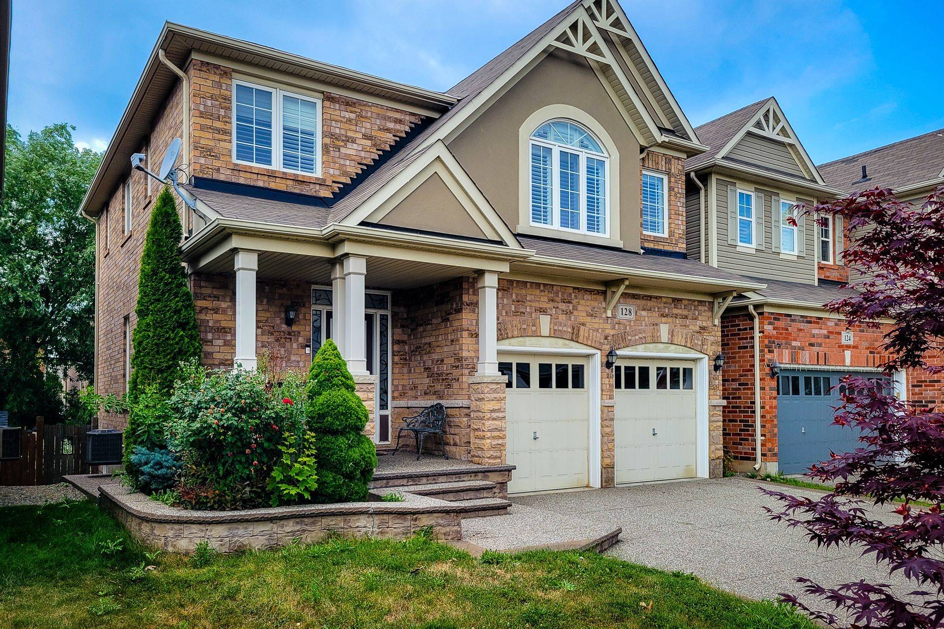Hamilton, ON L8E 0C8,128 Montreal CIR