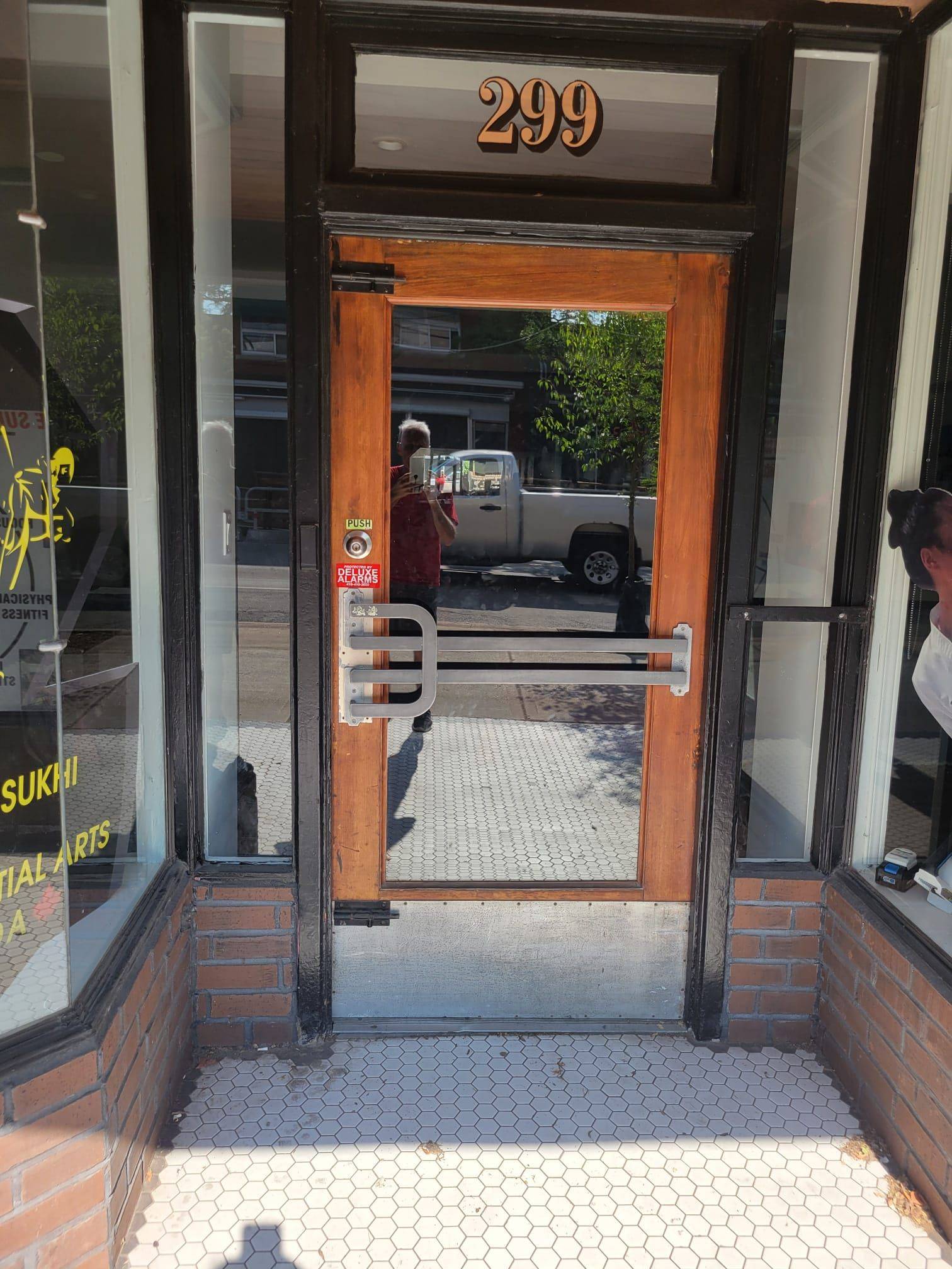 299 Ottawa ST N #Unit C, Hamilton, ON L8H 3Z8