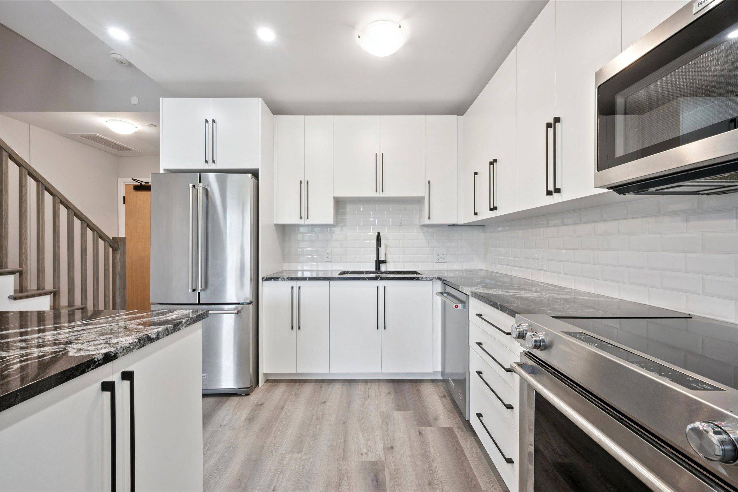Kitchener, ON N2G 0E8,51 David ST #206